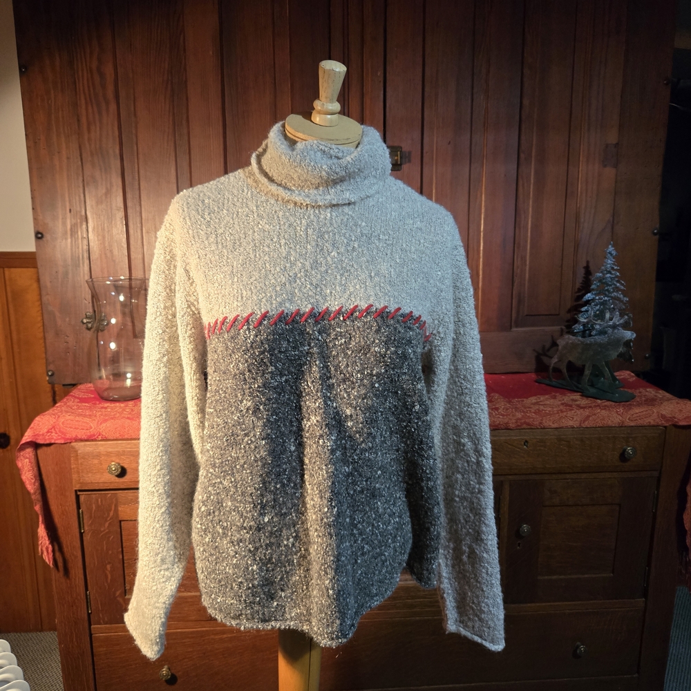 Woolrich Gray and Cream Turtleneck Sweater